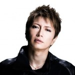 GACKTが薬で逮捕と囁かれる衝撃の理由がヤバイ!?腹筋が変だと言われる驚きの理由とは!?